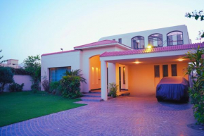 Luxurious 4BR Fully Furnished Central Villa Lahore